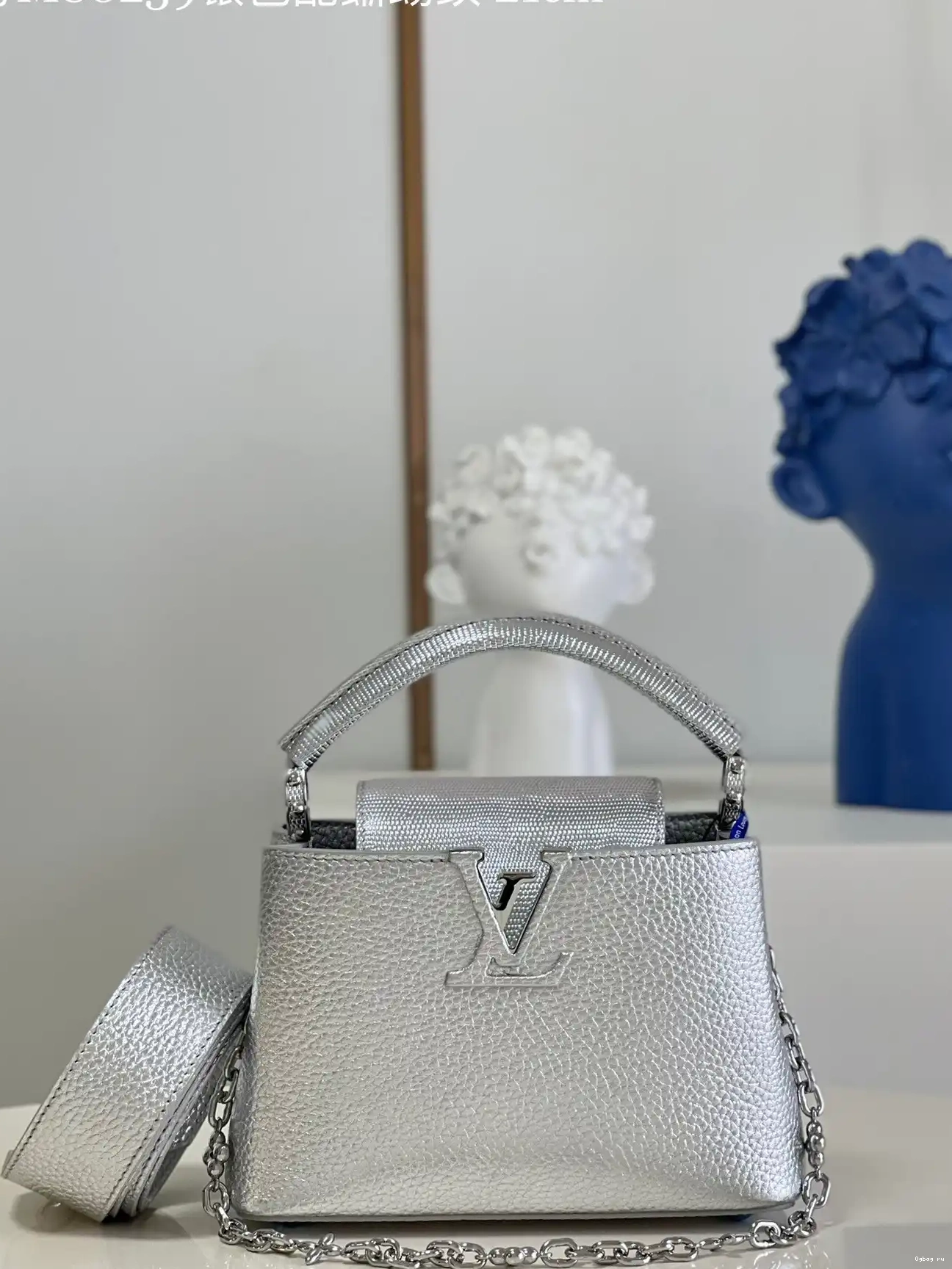 CAPUCINES VUITTON LOUIS MINI 0623